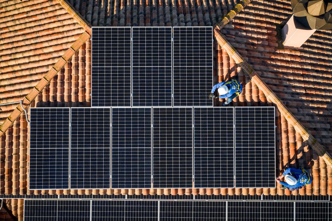 Instalación fotovoltaica real de EMET SOLAR